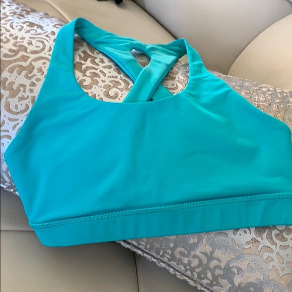 Lululemon size 4 NWOT never worn sports bra - Picture 2 of 5